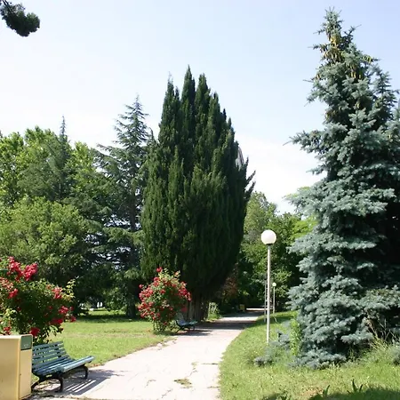 Хотел комплекс международен дом на журналистите 3*